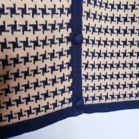Sag Harbor Houndstooth Tan & Black Button Cardigan Sweater Women's Size Medium - Picture 4 of 7